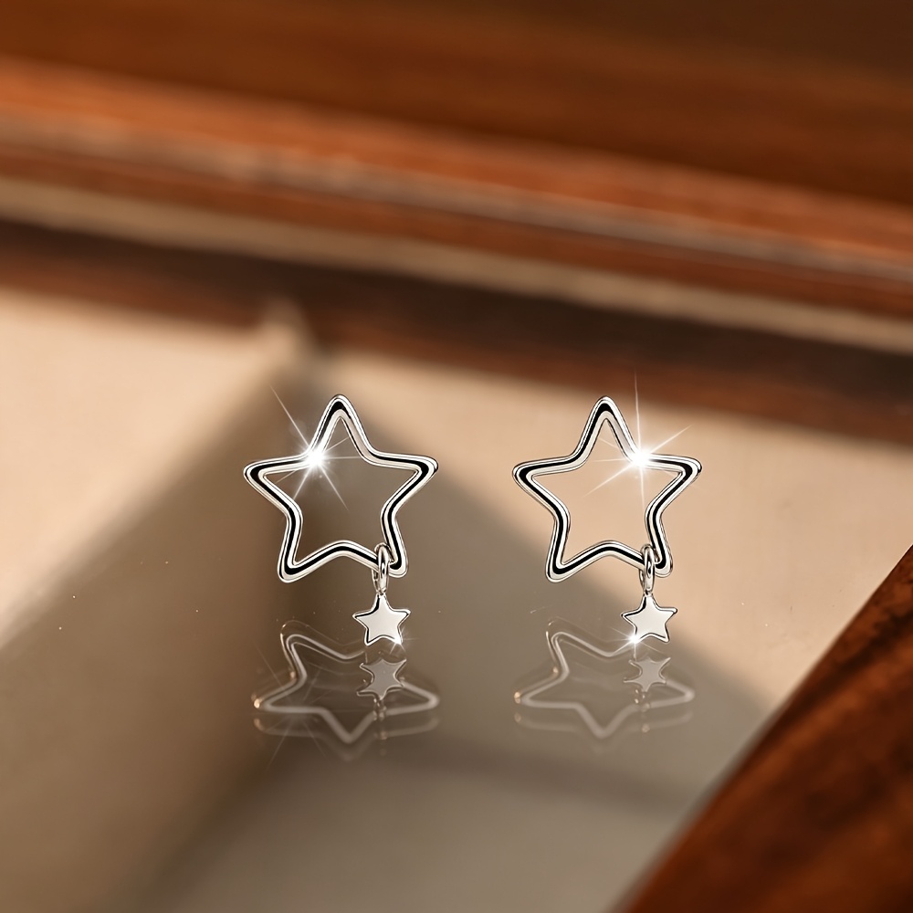 Women's Minimalist Hollow-Out Star Stud Earrings, Artistic Design